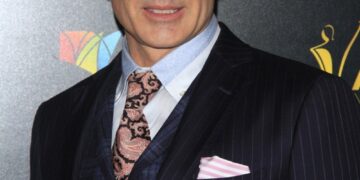 Шокантни детали откриени за смртта на актерот Џулијан Мекмахон