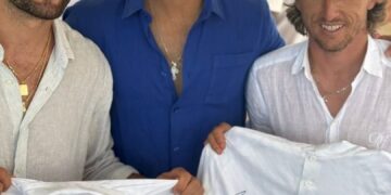 Што им напиша Ѓоковиќ на маиците на Модриќ и Ковачиќ?