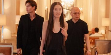 Жената која „не старее“ шокира со нови фотографии: го прослави 76. роденден и не ја открива својата тајна