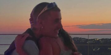 Џастин Бибер ги вознемири фановите со нови фотографии: „Тоа не е Хејли, отворете ги очите“