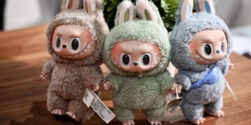 „Не поканувајте демони во својот дом“ – Лабубу куклите наводно кријат мрачна тајна