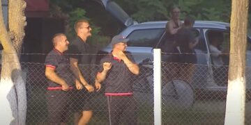 (Видео) Никола Јокиќ со пиво ја славеше победата на неговиот коњ во Србија