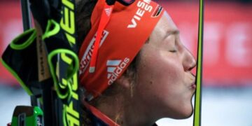 Карпа паднала врз олимписката шампионка во Пакистан – спасувачи сè уште не можат да ѝ пријдат