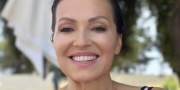 Нина Бадриќ објави ретка фотографија со мајка си Мила