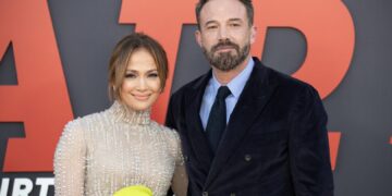 Џенифер Лопез и Бен Афлек го повлекоа својот луксузен дом од продажба