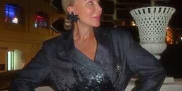 Лепа Брена се пензионира