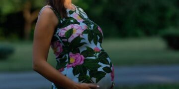 Александра Пријовиќ ги израдува своите обожаватели: објави фотографија со трудничкиот стомак