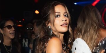 Таа работеше напорно во текот на летото: нејзините секси фотографии го докажуваат тоа