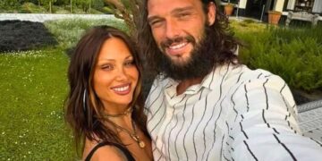 Љубов после хаосот на Миконос – Енди и Лу пак заедно