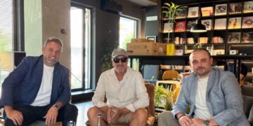 Орце Ѓорѓиевски на службено кафе со Влатко Стефановски и со Сотир Лукровски