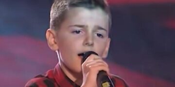 Поранешниот победник на „Пинкови ѕвездички“, Марко Бошњак, објави фотографии со момчето