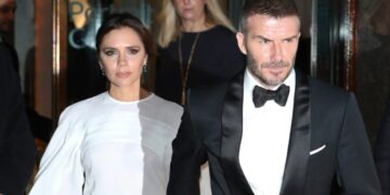 (Фото) Викторија објави фотографија од речиси голиот Дејвид Бекам, коментарите се нижат