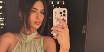 (Фото) Анастасија Ражнатовиќ го покажа својот рамен стомак и беспрекорна фигура