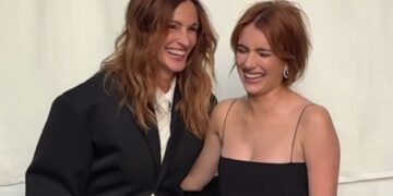 Моден момент на годината: Тетка и внука Робертс блескаат заедно на црвениот килим по 13 години