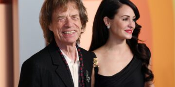 Свршеницата на Мик Џегер, која е 44 ​​години помлада од него, го украде шоуто