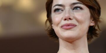 Обожавателите на Ема Стоун шокирани, тврдат дека е непрепознатлива: „Која е оваа личност?“