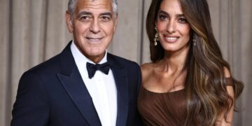 (Фото) Дамски и гламурозно: никој не може да го надмине совршенството на Амал Клуни