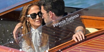 (Видео) Џенифер Лопез вешто избегна да одговори на прашањето за разводот од Бен Афлек