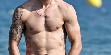 „Тој е жив оган”: Златан Ибрахимовиќ повторно се соблече и ги излуди жените