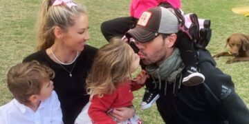 Бремената Ана Курникова сподели фотографија: „Најубавите деца на светот“