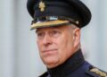 Нов скандал со принцот Ендру, ги праќал телохранителите да му донесат некоја девојка ако му се допаѓала