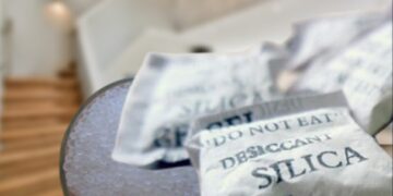 Не ги фрлајте: Кесичките што ги добивате со чевлите имаат одлична примена низ куќата