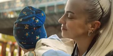 Кога музиката станува семејна приказна – Волческа ја посвети песната „Ведро е“ на својот внук