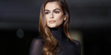 (Фото) Ќерката на Синди Крафорд има добитна комбинација за вечерно излегување