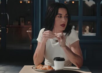 (Видео) Пее за раскинувањето со Блум?; Кети Пери објави нова песна