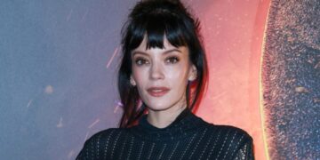 (Фото) Измамена и напуштена, но „убиствена“: во проѕирна креација порача дека го преболела бившиот