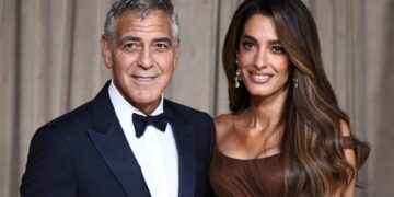 (Фото) Новата фризура на Амал Клуни брише години од лицето: осмелете се да бидете кралица на есента