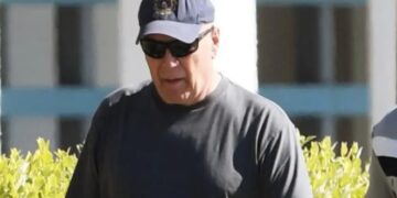 Новите снимки на Брус Вилис ги израдуваа фановите