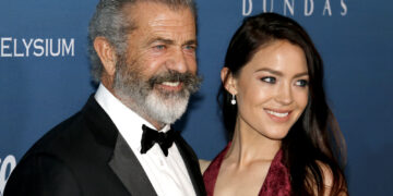 По девет години во врска, раскинаа Мел Гибсон (69) и Розалинд Рос (35)