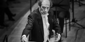 HUGEL со голем спектакл во Скопје на 13 март 2026