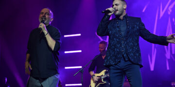 (Видео) Изненадување на концертите на Цетински во Сава Центар: Публиката воодушевена од настапот на Ристе Ристески