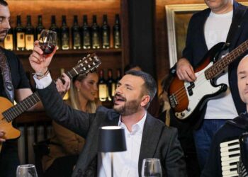 Зоран Илиев и Александар Софрониевиќ ја претставуваат песната и спотот „Не боле мене“ пред македонската и српската публика (ВИДЕО)