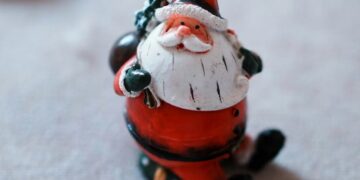 Велика Британија сака да го промени Дедо Мраз?