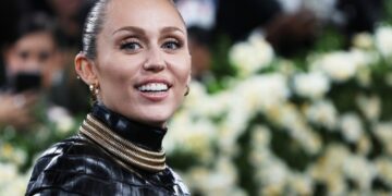 Mајли Сајрус откри за што го лажела својот сопруг повеќе од 10 години