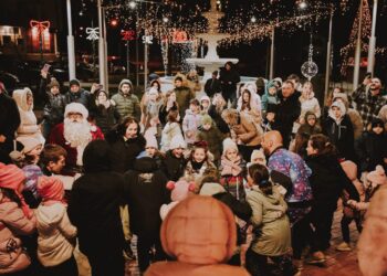 (Фото) Викенд исполнет со празнична магија на „Патека на радоста“ во општина Илинден