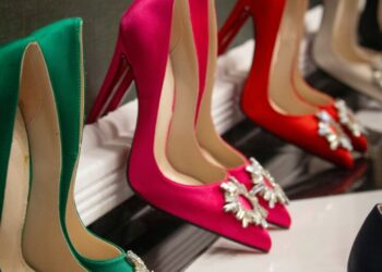 (Фото) Сè што ви треба за најмодерниот зимски аутфит се овие чевли