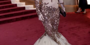 (Видео/Фото) Без гаќички и градник – латино дивата ги шокираше сите