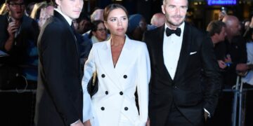 Бруклин Бекам ги блокирал своите родители и сака да комуницира со нив само преку адвокат