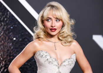 (Видео) Ја побарала фризурата на Сабрина Карпентер: стана вирален хит