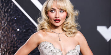 (Видео) Ја побарала фризурата на Сабрина Карпентер: стана вирален хит