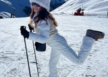 Северина се пофали со фотографии од скијање