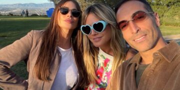 (Фото) Софија Вергара објави стари фотографии, таа изгледа апсолутно исто