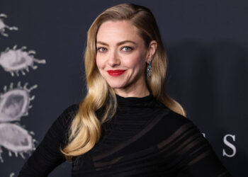 (Видео) Кој би рекол дека Аманда Сејфрид правела нешто на лицето