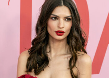 (Фото) Годините минуваат, а таа е сè поубава и поубава: „Знаеш ли да старееш“