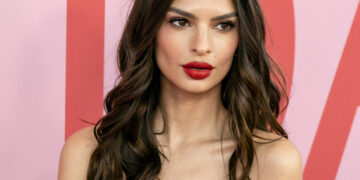 (Фото) Годините минуваат, а таа е сè поубава и поубава: „Знаеш ли да старееш“