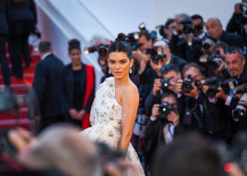 (Видео) Најпознатата манекенка во светот тврди: „Не сум направила пластична операција на моето тело“